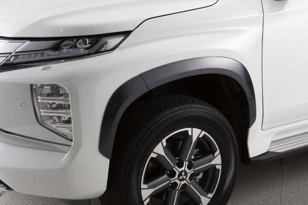 КОМПЛЕКТ МОЛДИНГІВ КОЛІСНИХ АРОК